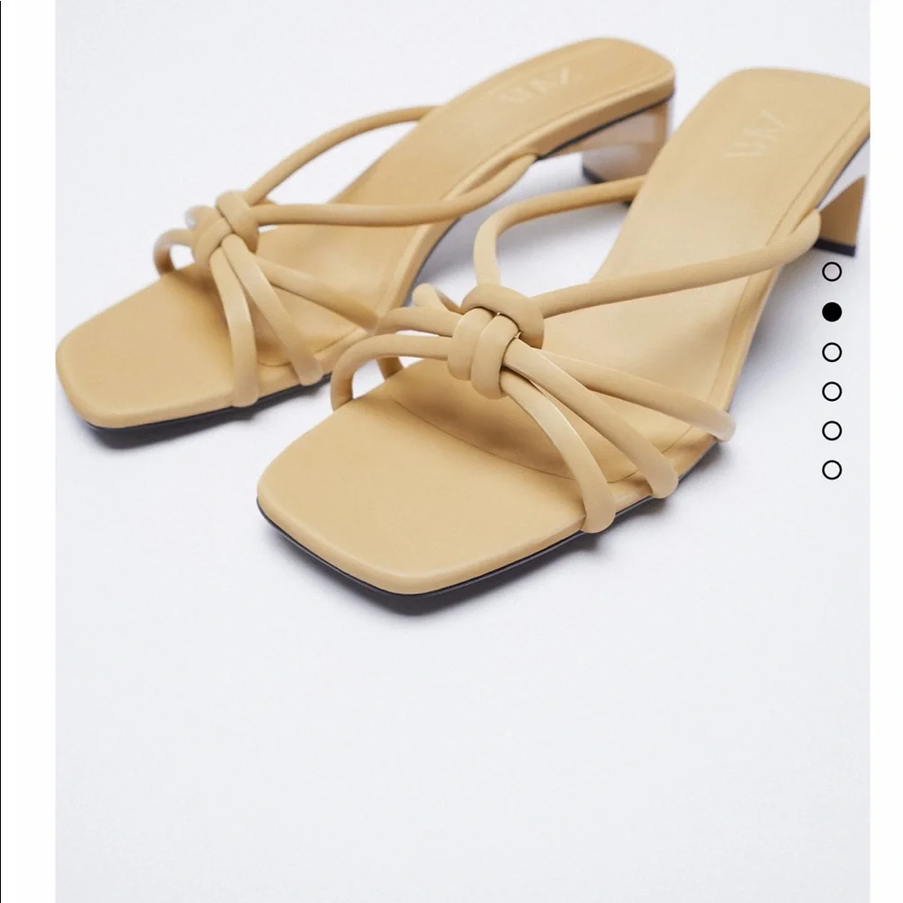 Zara Sandals bloggers fav - Picture 1 of 15